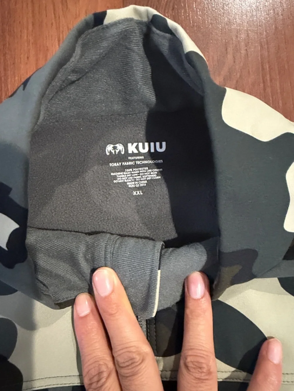 KUIU Men's Camo Vest in Gray White Black